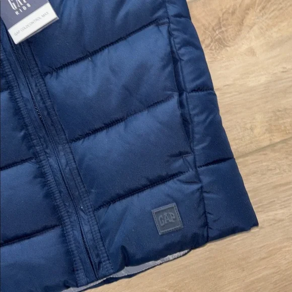 Gap Kids' ColdControl Max puffer vest in navy blue Size xsmall NWT - Picture 3 of 6